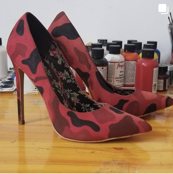 Kwea image for Red Cheetah prints heels is missing